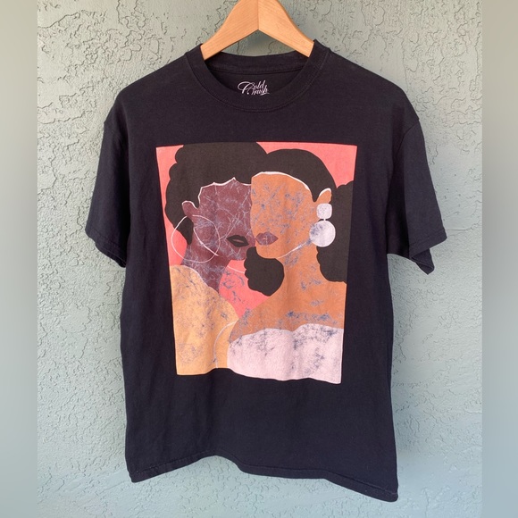 Cold Crush Queen Graphic T-Shirt - Medium - Picture 4 of 4